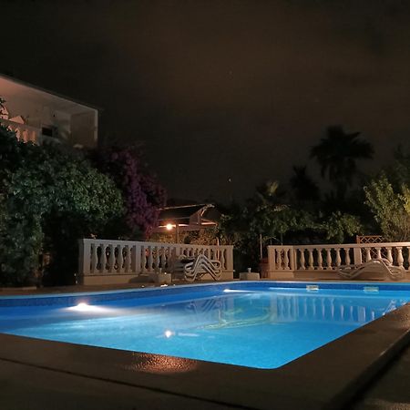 Villa Aspalathos Kastela Exterior photo