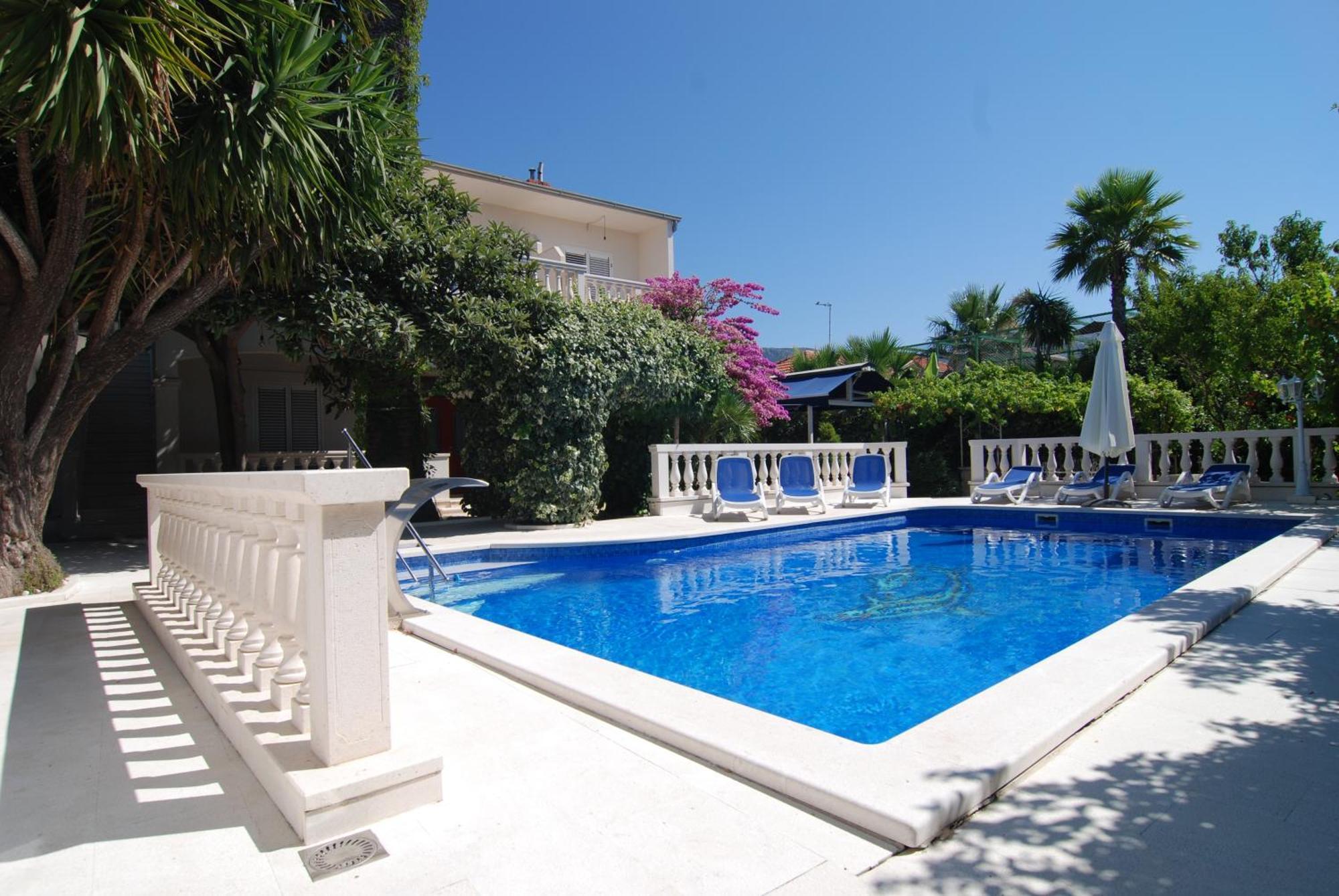 Villa Aspalathos Kastela Exterior photo